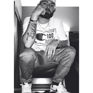 Meet your Posher, Dakota